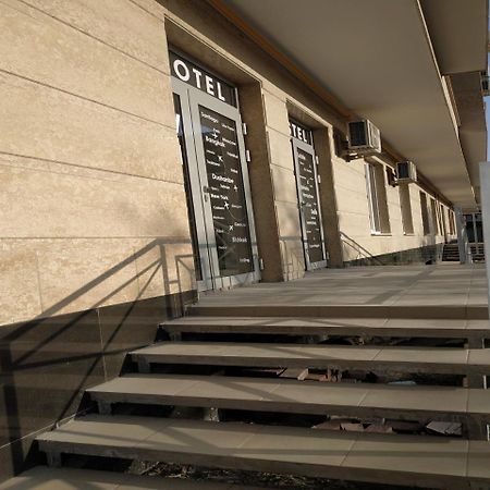 White Hotel & Hostel بيشكيك المظهر الخارجي الصورة