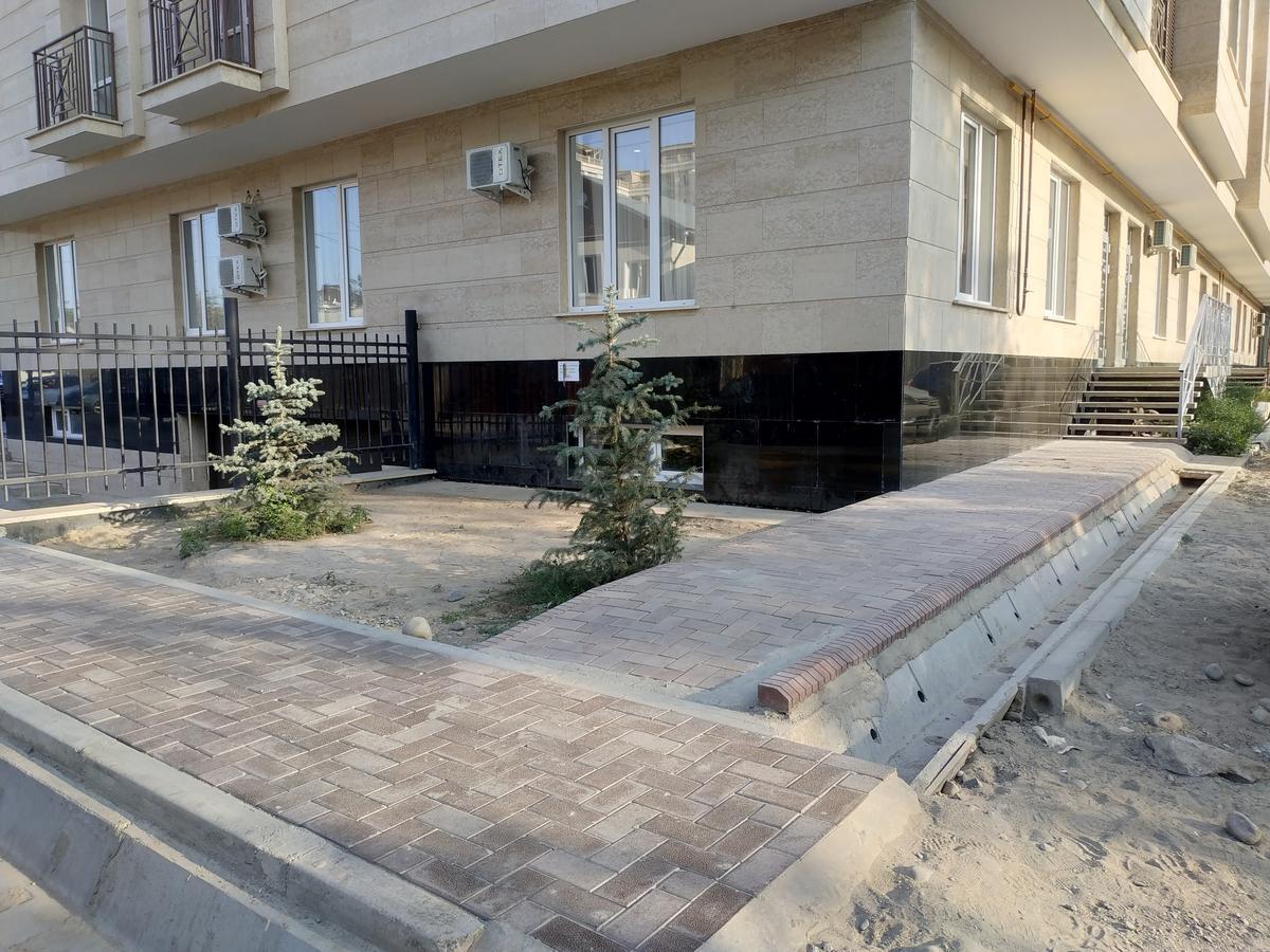 White Hotel & Hostel بيشكيك المظهر الخارجي الصورة
