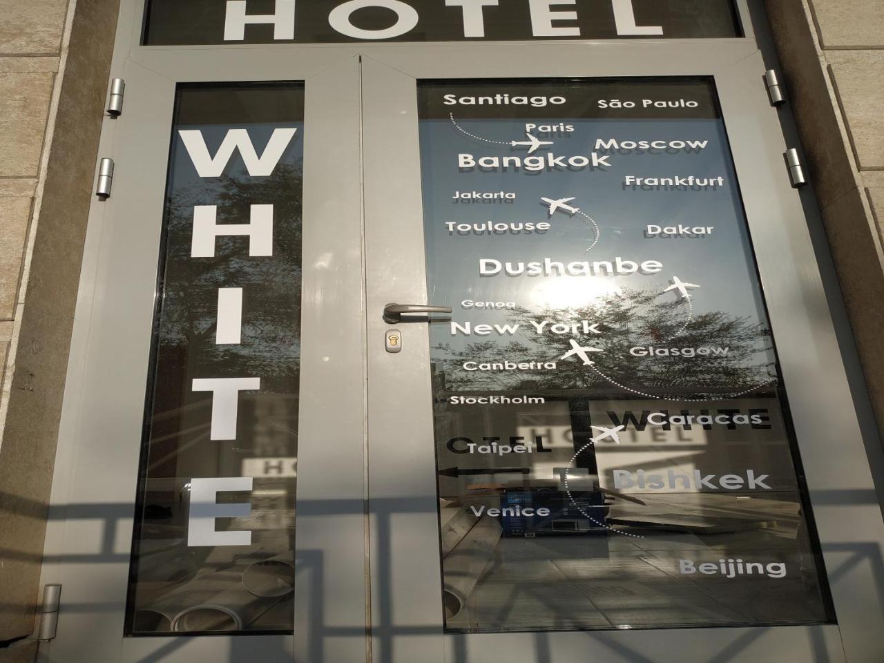 White Hotel & Hostel بيشكيك المظهر الخارجي الصورة