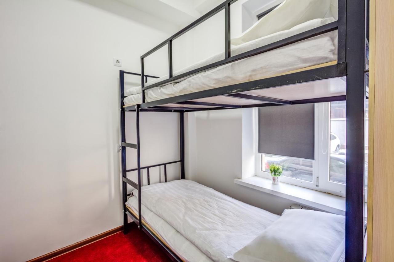 White Hotel & Hostel بيشكيك المظهر الخارجي الصورة