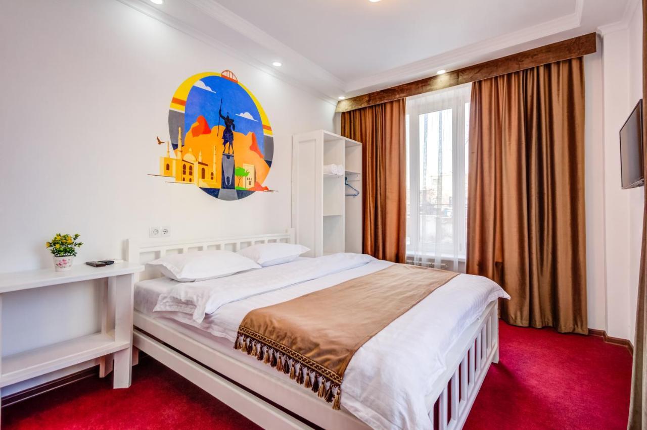 White Hotel & Hostel بيشكيك المظهر الخارجي الصورة