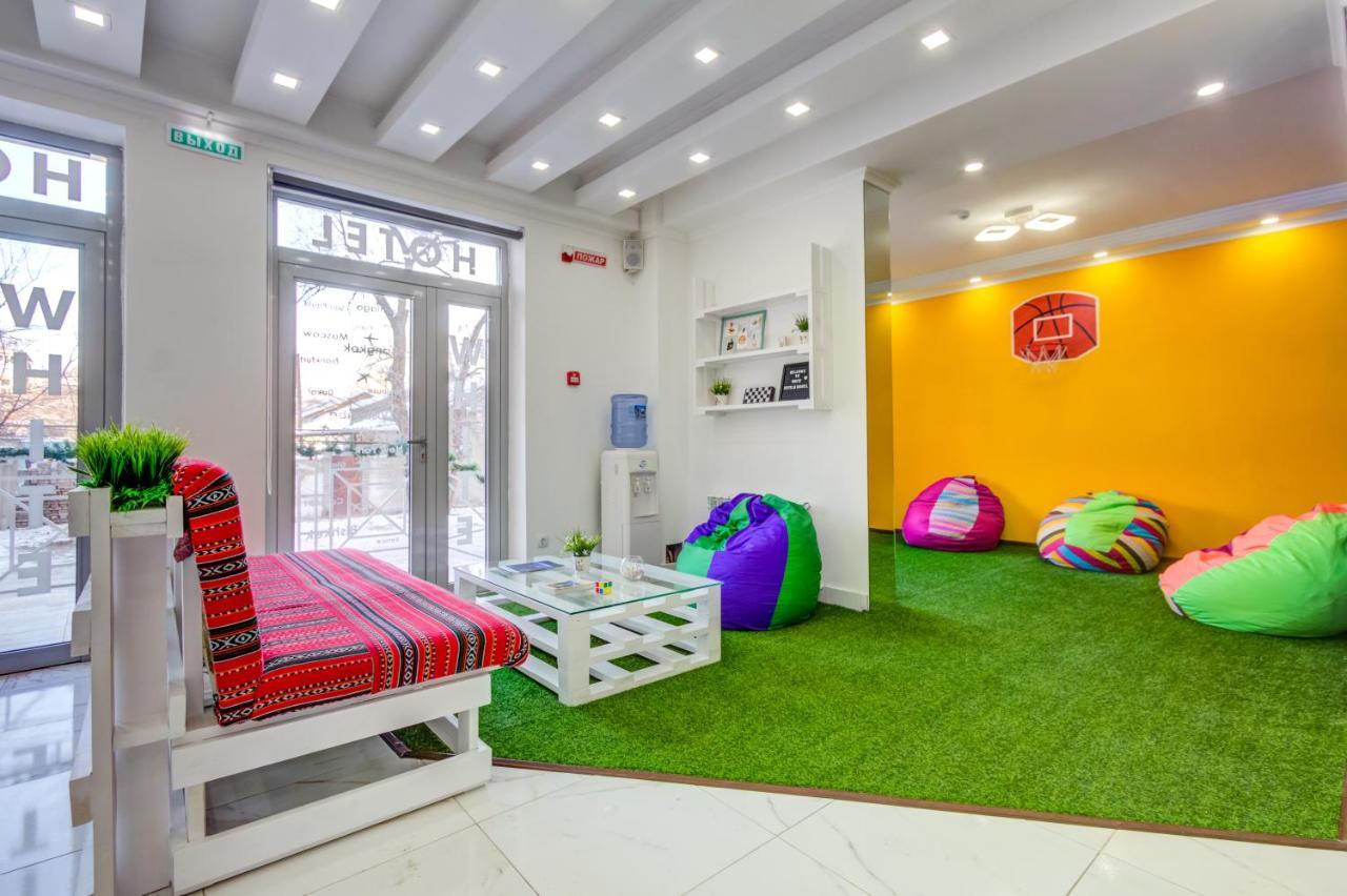 White Hotel & Hostel بيشكيك المظهر الخارجي الصورة